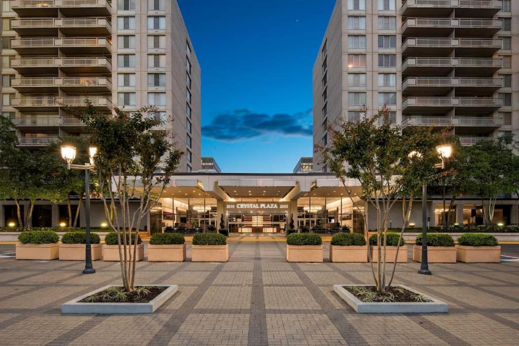Charming Apartment At Crystal City With Amazing Amenities Arlington Esterno foto