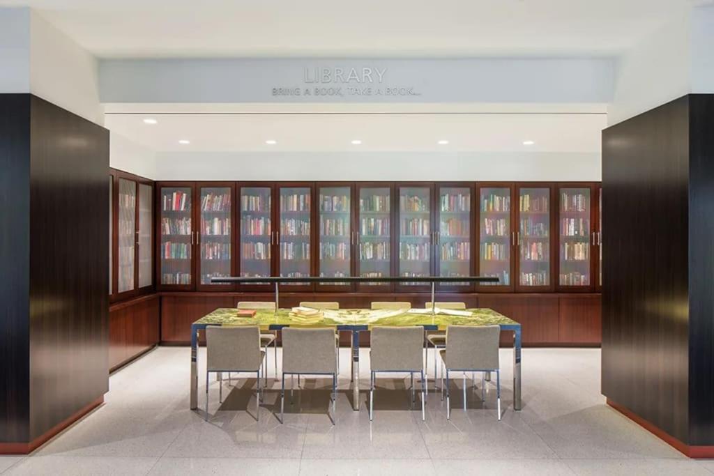 Charming Apartment At Crystal City With Amazing Amenities Arlington Esterno foto