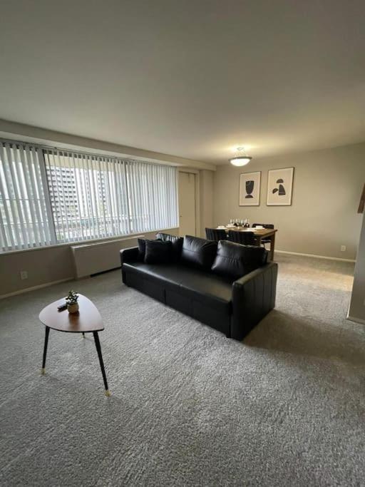 Charming Apartment At Crystal City With Amazing Amenities Arlington Esterno foto